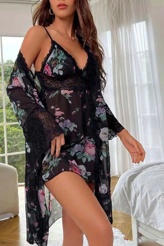 floral lingeroie with robe